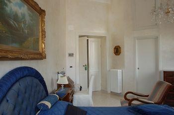 Charme Holidays Colosseum Guest house
