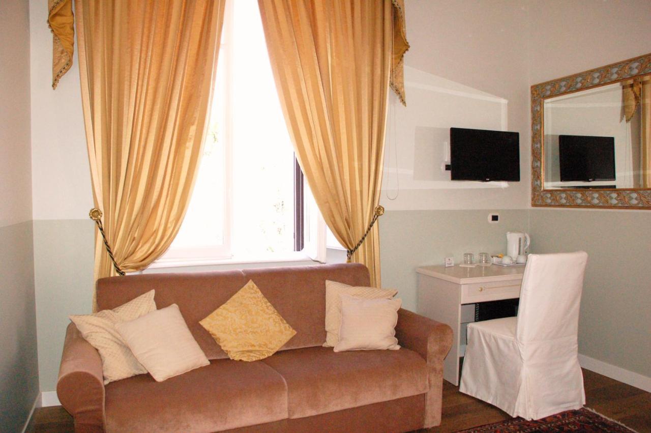 Guest house Charme Holidays Colosseum 2*